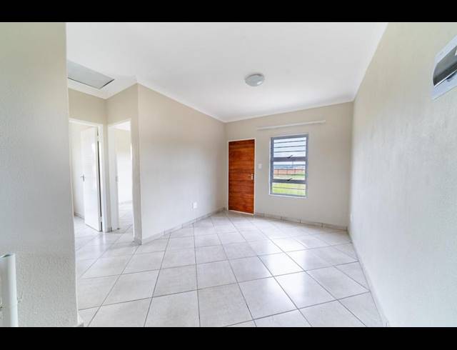 2 BEDROOM HOUSE FOR SALE IN LENASIA SOUTH